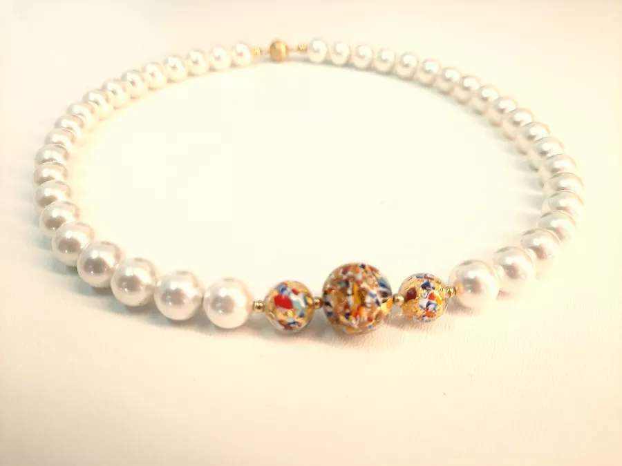 Zuchtperlcollier mit Klimtkugeln